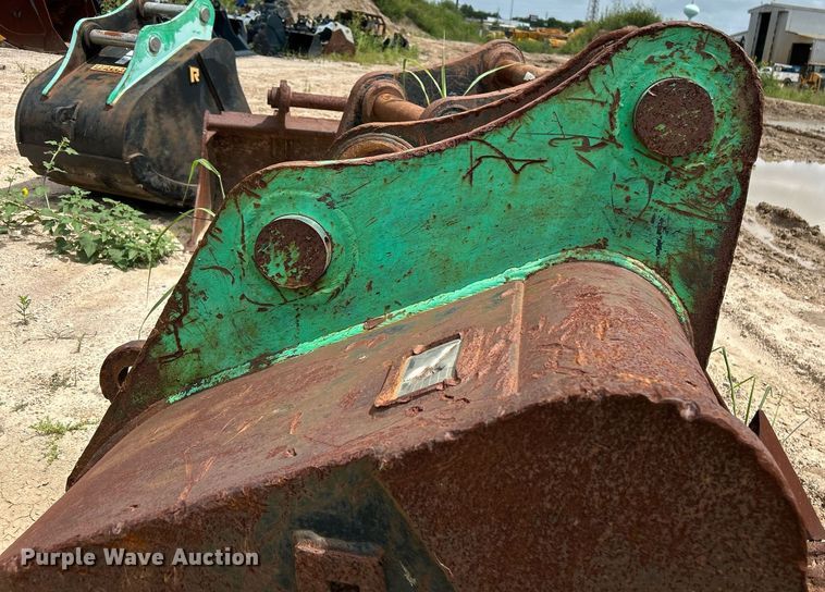 image for item DT4919 2020 Hyundai HX330L excavator