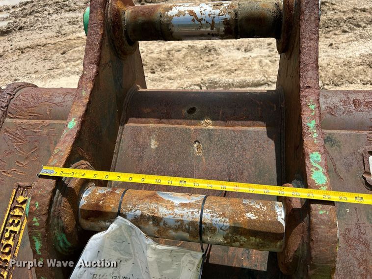 image for item DT4919 2020 Hyundai HX330L excavator