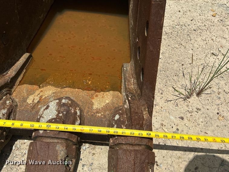 image for item DT4919 2020 Hyundai HX330L excavator