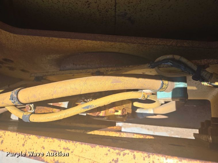 image for item DT4923 1998 Caterpillar CB-634C double drum vibratory roller