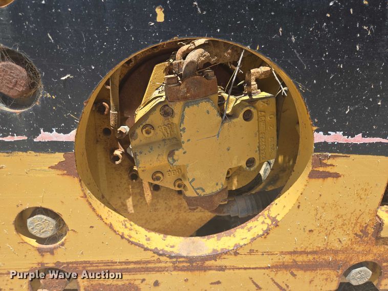 image for item DT4923 1998 Caterpillar CB-634C double drum vibratory roller