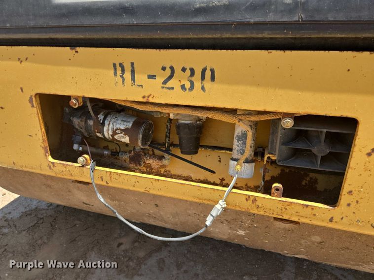 image for item DT4923 1998 Caterpillar CB-634C double drum vibratory roller