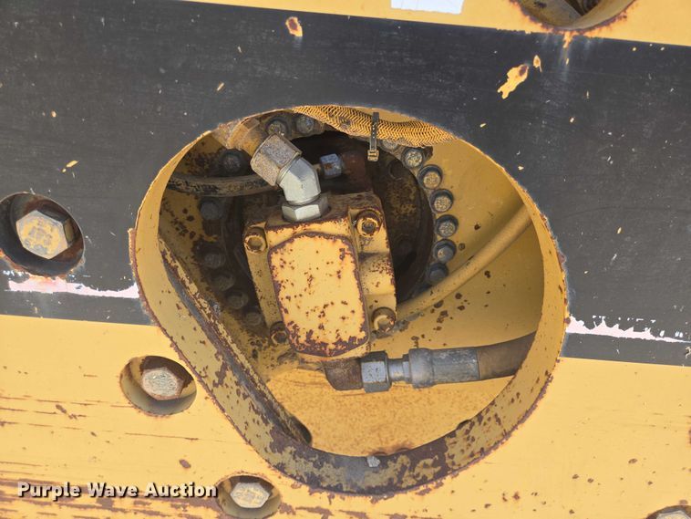 image for item DT4923 1998 Caterpillar CB-634C double drum vibratory roller