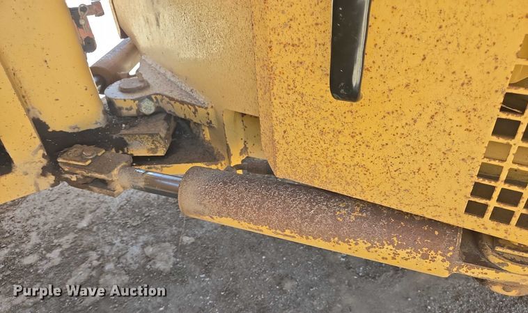 image for item DT4923 1998 Caterpillar CB-634C double drum vibratory roller