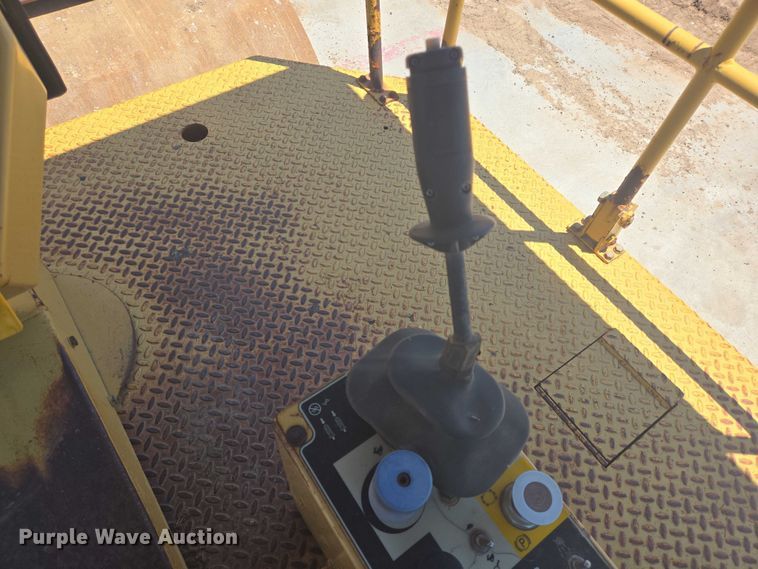 image for item DT4923 1998 Caterpillar CB-634C double drum vibratory roller