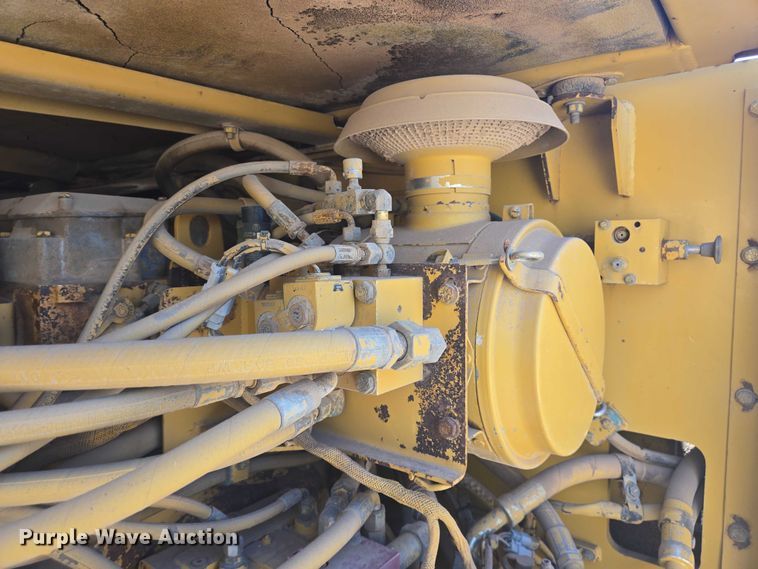 image for item DT4923 1998 Caterpillar CB-634C double drum vibratory roller