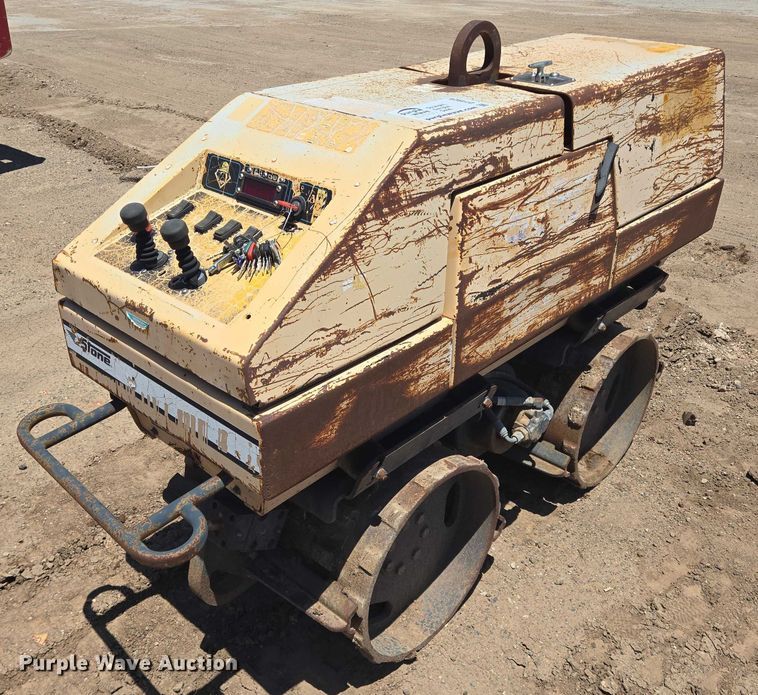 image for item DT4924 Stone TR24R trench compactor