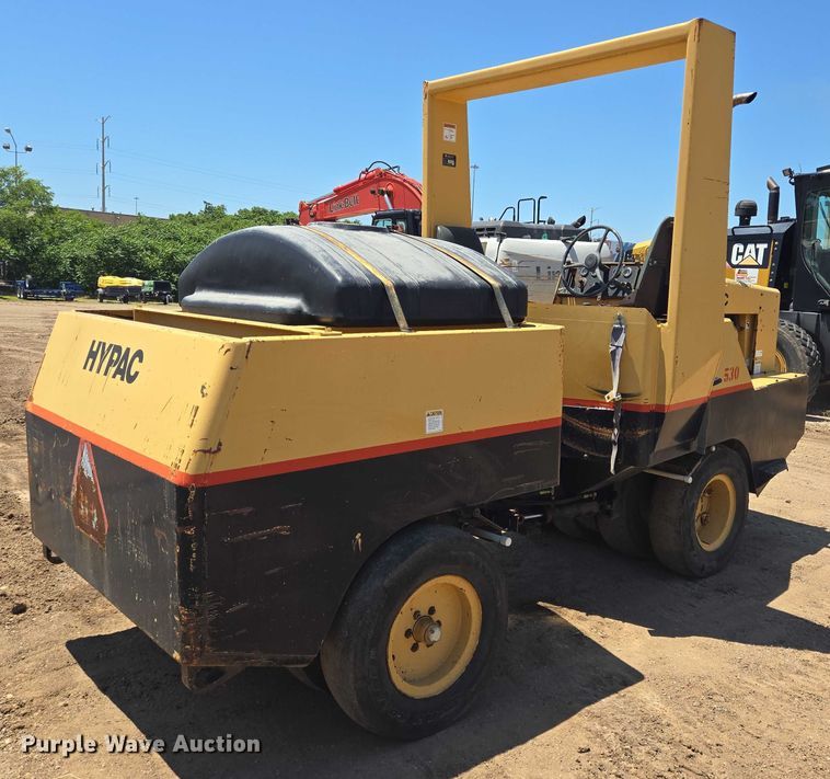 image for item DT4926 Hypac C530A pneumatic roller