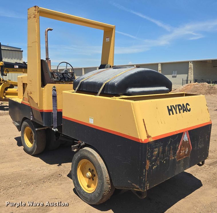 image for item DT4926 Hypac C530A pneumatic roller