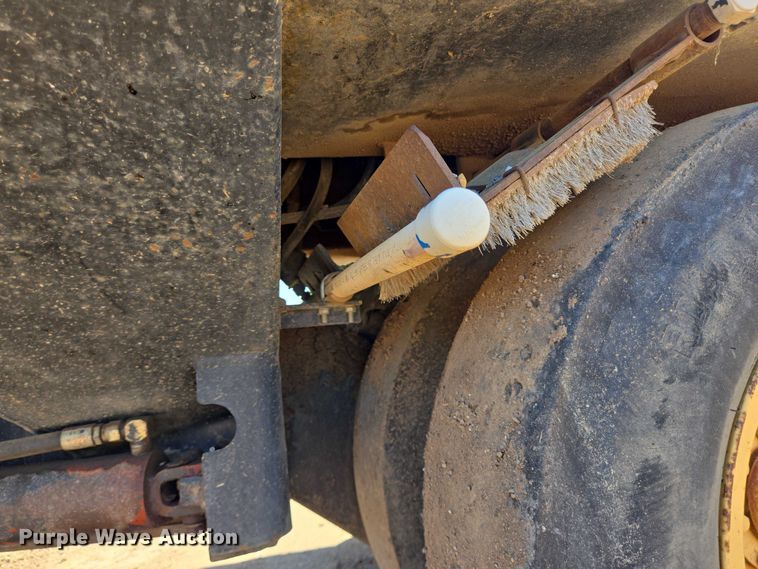 image for item DT4926 Hypac C530A pneumatic roller