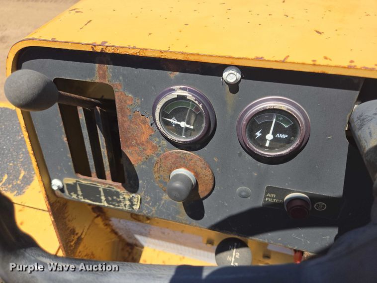 image for item DT4926 Hypac C530A pneumatic roller