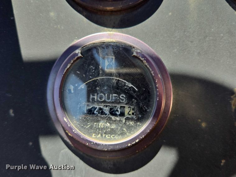 image for item DT4926 Hypac C530A pneumatic roller