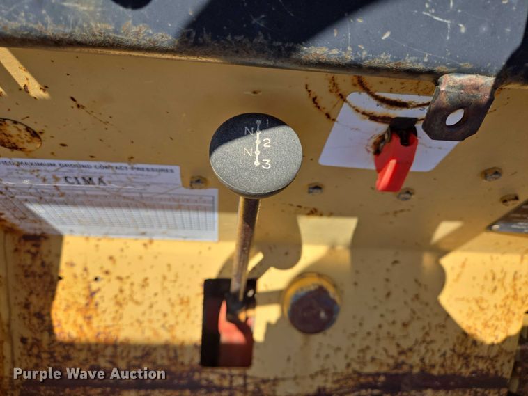 image for item DT4926 Hypac C530A pneumatic roller