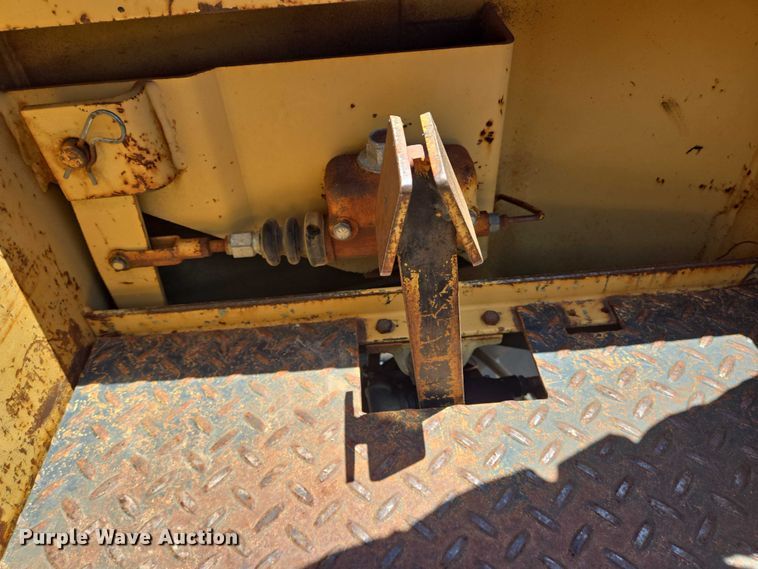 image for item DT4926 Hypac C530A pneumatic roller