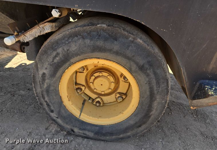 image for item DT4926 Hypac C530A pneumatic roller