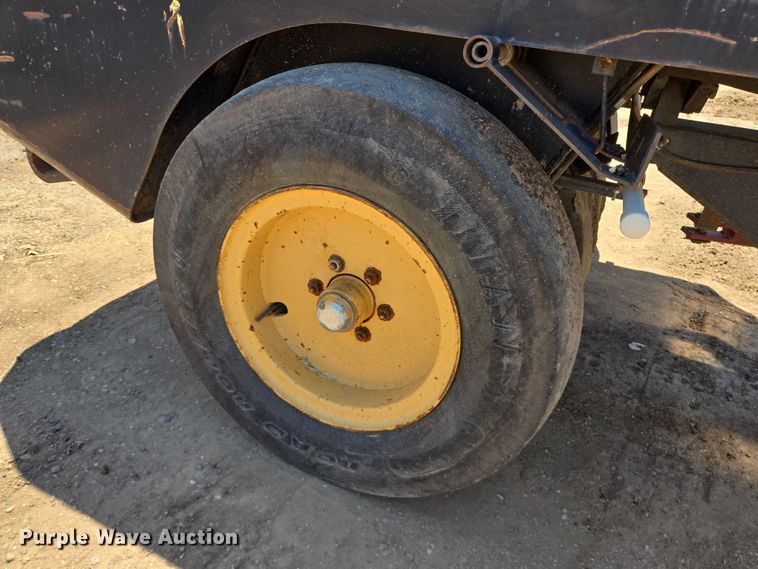 image for item DT4926 Hypac C530A pneumatic roller