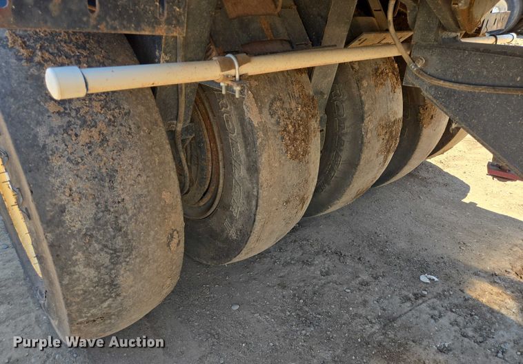 image for item DT4926 Hypac C530A pneumatic roller