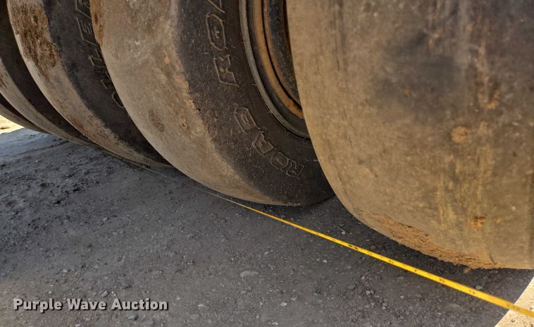 image for item DT4926 Hypac C530A pneumatic roller