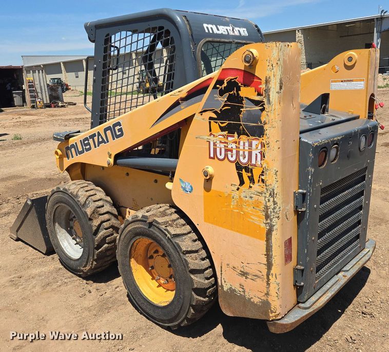 image for item DT4927 2017 Mustang 1650R skid steer loader