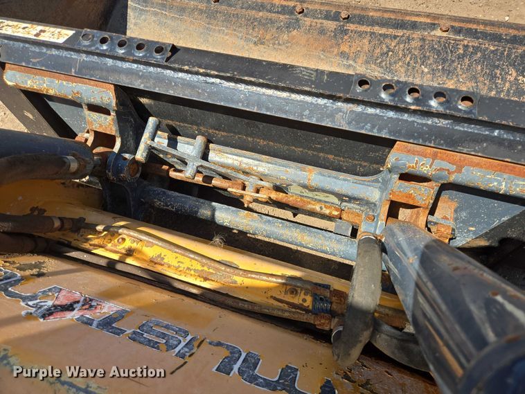 image for item DT4927 2017 Mustang 1650R skid steer loader