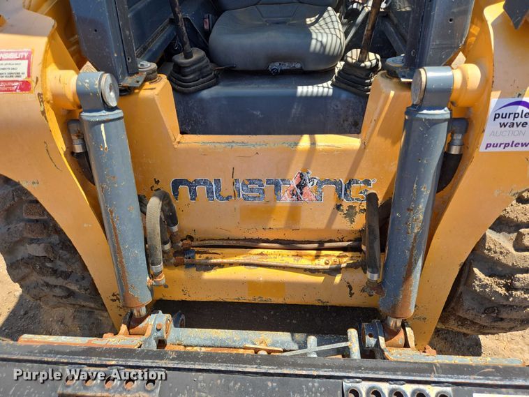 image for item DT4927 2017 Mustang 1650R skid steer loader
