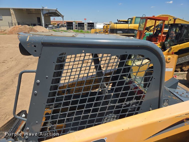 image for item DT4927 2017 Mustang 1650R skid steer loader