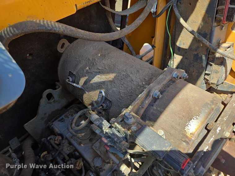 image for item DT4927 2017 Mustang 1650R skid steer loader