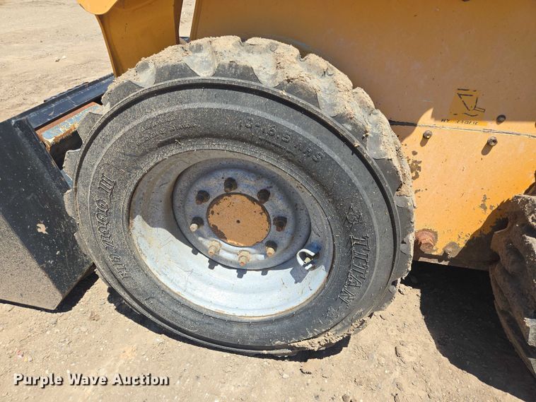 image for item DT4927 2017 Mustang 1650R skid steer loader
