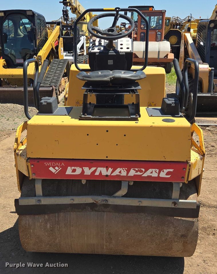 image for item DT4928 1998 DynaPac CC122 double drum vibratory roller