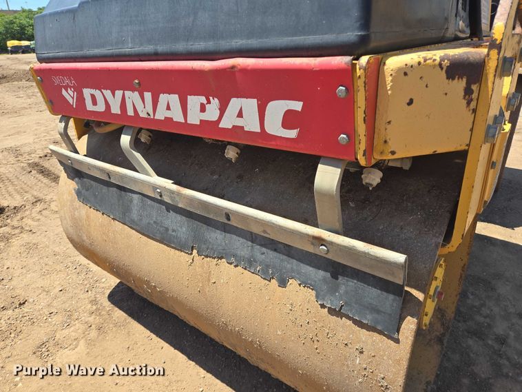 image for item DT4928 1998 DynaPac CC122 double drum vibratory roller