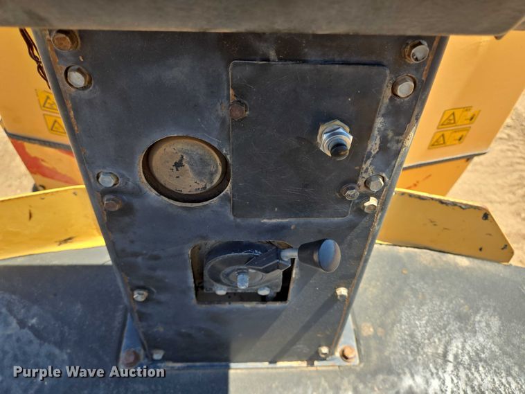 image for item DT4928 1998 DynaPac CC122 double drum vibratory roller