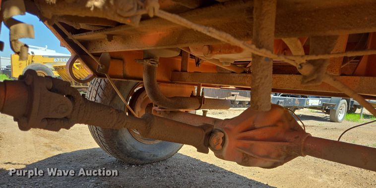 image for item DT4929 1998 Broce RJ350 broom