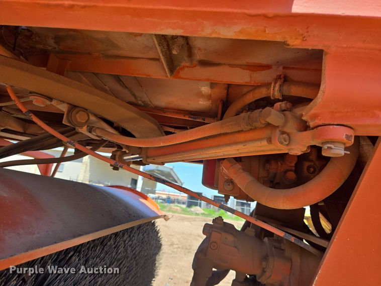 image for item DT4929 1998 Broce RJ350 broom