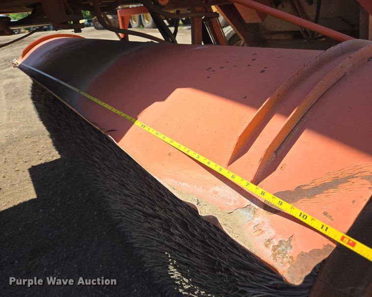 image for item DT4929 1998 Broce RJ350 broom