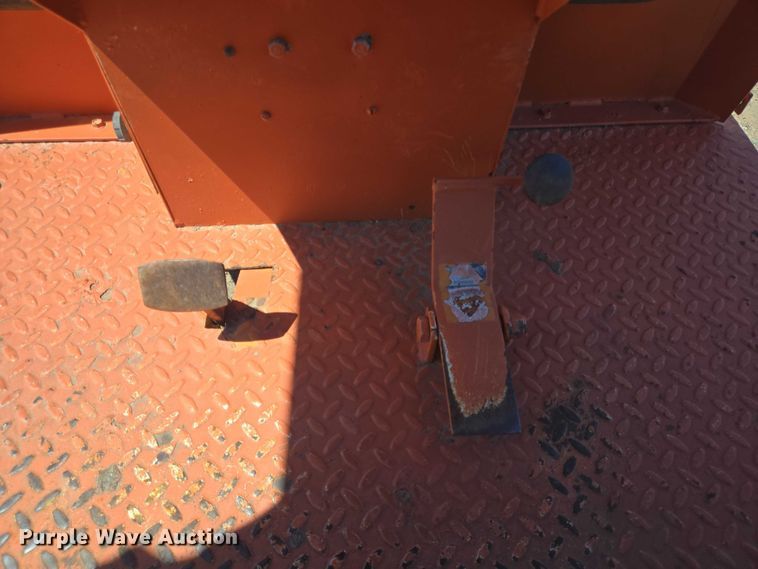 image for item DT4929 1998 Broce RJ350 broom