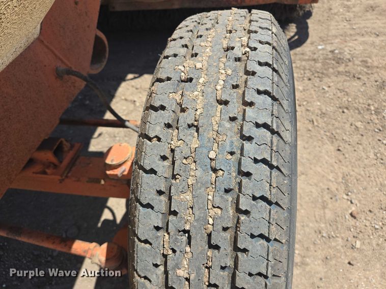 image for item DT4929 1998 Broce RJ350 broom