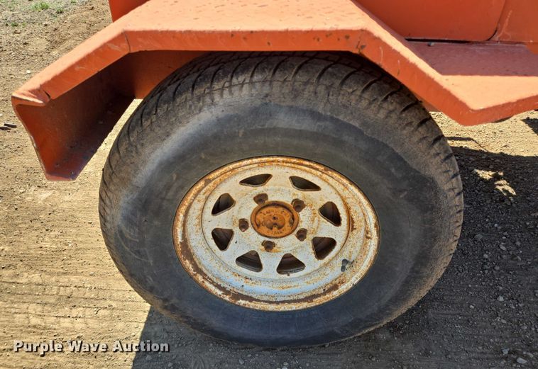 image for item DT4929 1998 Broce RJ350 broom