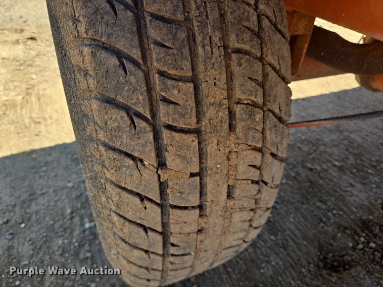 image for item DT4929 1998 Broce RJ350 broom