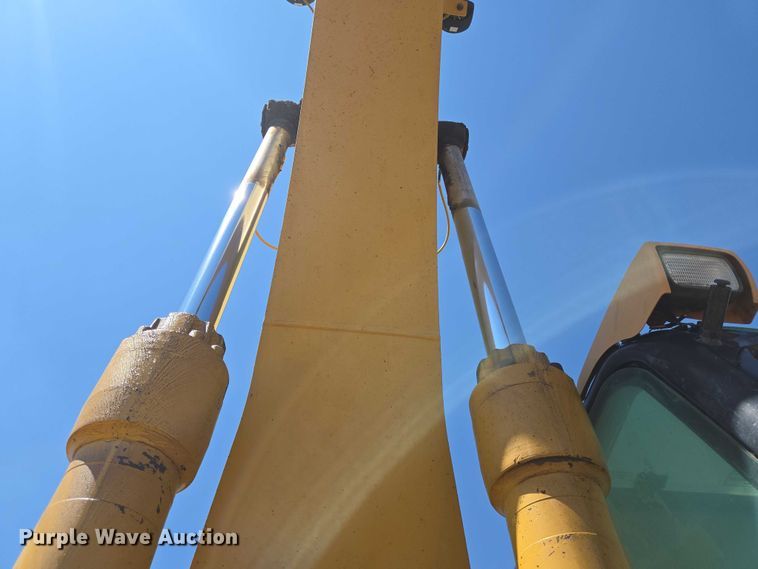 image for item DT4932 2004 Caterpillar 322C L long reach excavator