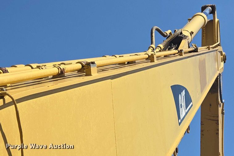 image for item DT4932 2004 Caterpillar 322C L long reach excavator