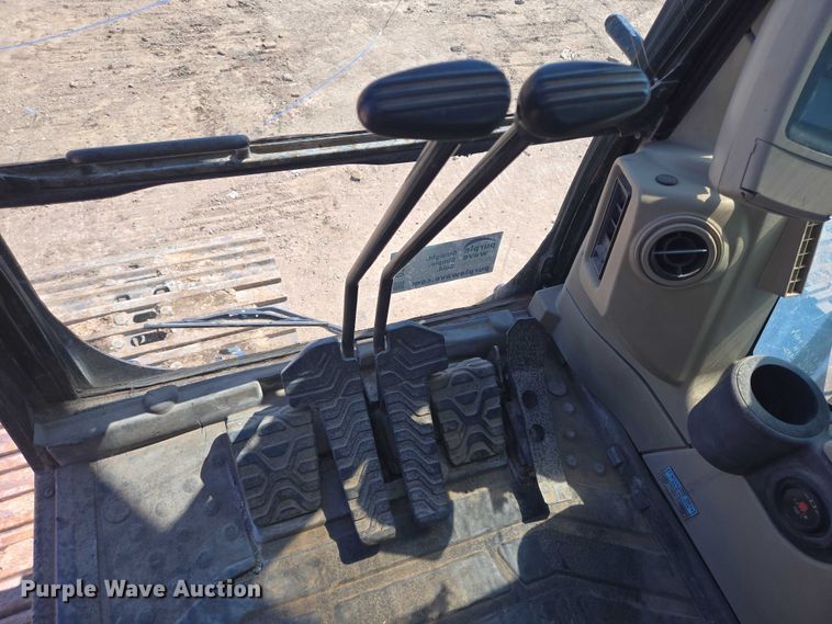 image for item DT4932 2004 Caterpillar 322C L long reach excavator