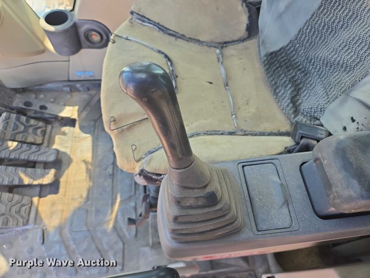 image for item DT4932 2004 Caterpillar 322C L long reach excavator