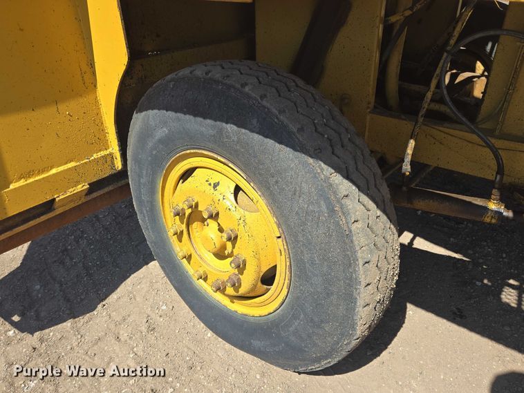 image for item DT4933 Flaherty SPK-H chip spreader