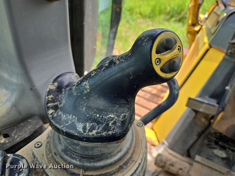 image for item DT4943 2012 Komatsu D65PX-17 dozer