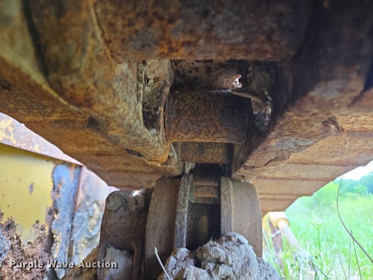 image for item DT4943 2012 Komatsu D65PX-17 dozer