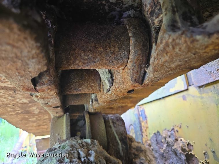 image for item DT4943 2012 Komatsu D65PX-17 dozer