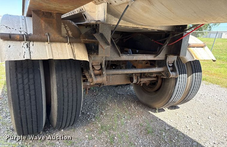 image for item DT6629 1980 Trailmobile T20I-42AG tank trailer