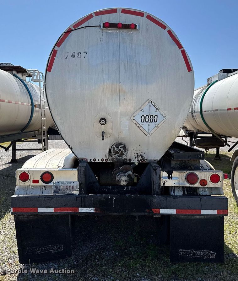 image for item DT6630 1986 Polar Tank Trailers G2-7497 tank trailer
