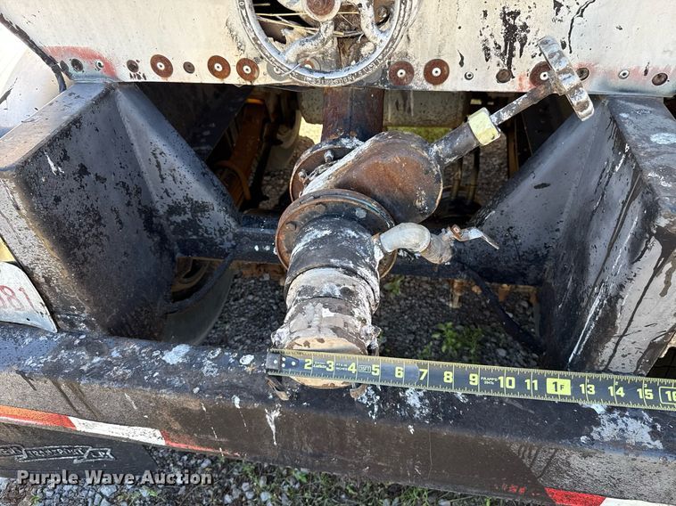 image for item DT6630 1986 Polar Tank Trailers G2-7497 tank trailer