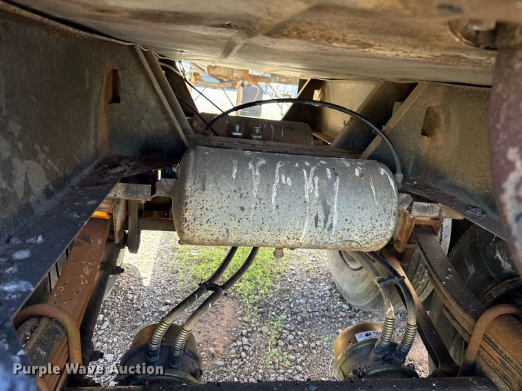 image for item DT6630 1986 Polar Tank Trailers G2-7497 tank trailer